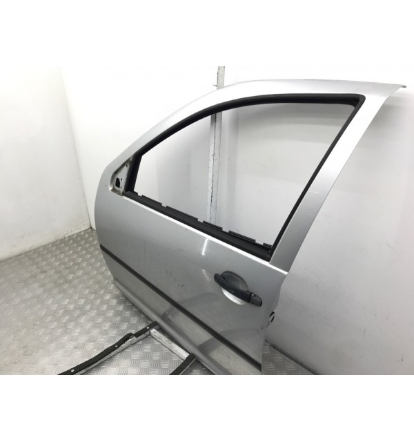 Дверь передняя левая бу для Volkswagen Golf 4 1.6 i,  2003 г.