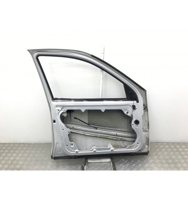 Дверь передняя левая бу для Volkswagen Golf 4 1.6 i,  2003 г.