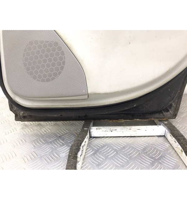 Дверь задняя правая бу для Mercedes C W203 2.2 CDi,  2005 г.