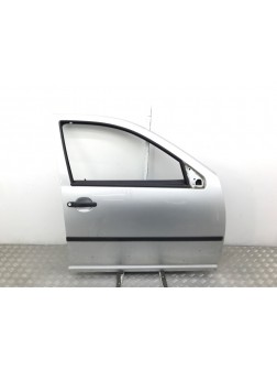Дверь передняя правая бу для Volkswagen Golf 4 1.6 i, 2003 г.