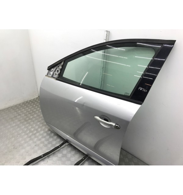 Дверь передняя левая бу для Renault Megane 3 1.5 DCi,  2010 г.