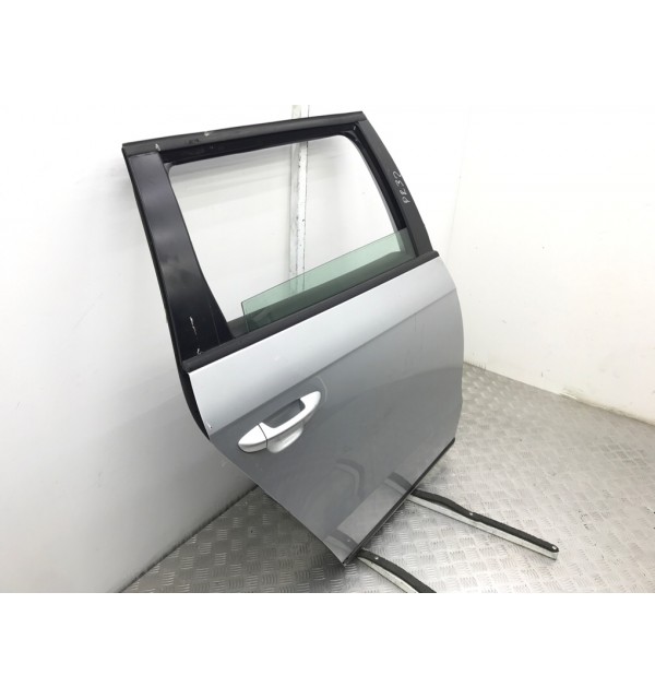 Дверь задняя правая бу для Volkswagen Passat B7 1.6 TDi,  2010 г.