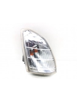 Поворотник правый бу для Nissan X-Trail T30 2.2 DCi, 2003 г.