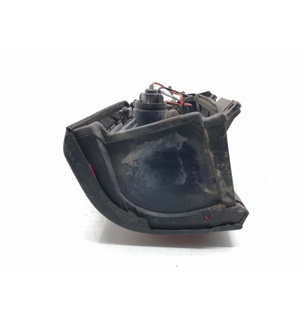 Фонарь задний правый бу для Mitsubishi Pajero 2 2.5 TD,  1992 г.