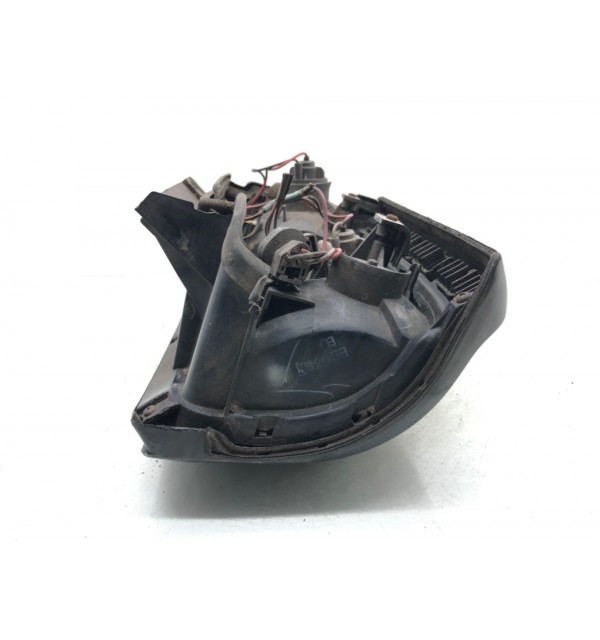 Фонарь задний правый бу для Mitsubishi Pajero 2 2.5 TD,  1992 г.