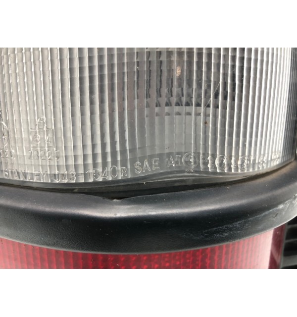 Фонарь задний правый бу для Mitsubishi Pajero 2 2.5 TD,  1992 г.