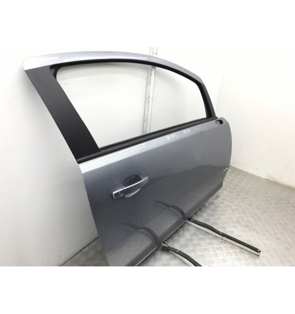Дверь передняя правая бу для Opel Corsa D 1.2 i,  2009 г.