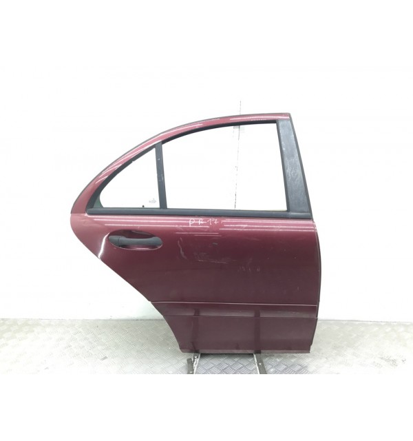 Дверь задняя правая бу для Mercedes C W203 2.2 CDi,  2003 г.