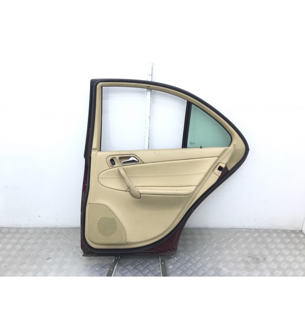 Дверь задняя правая бу для Mercedes C W203 2.2 CDi,  2003 г.