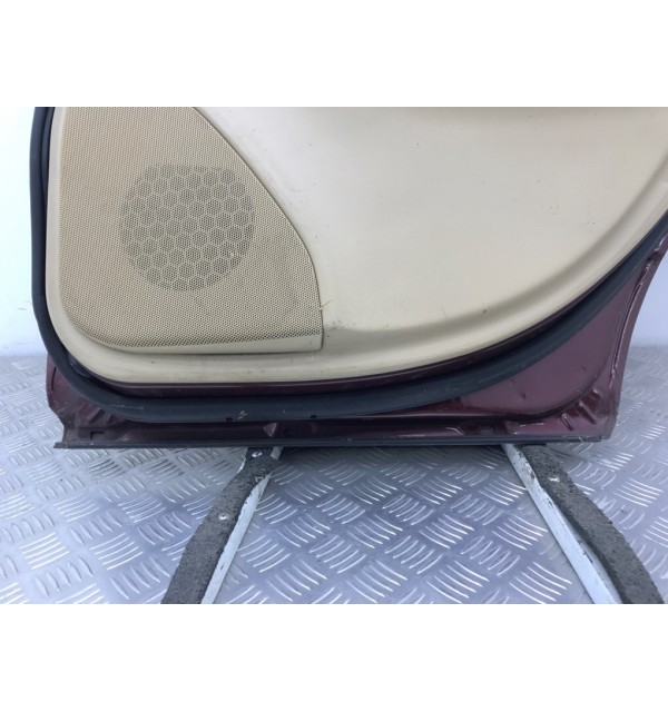 Дверь задняя правая бу для Mercedes C W203 2.2 CDi,  2003 г.