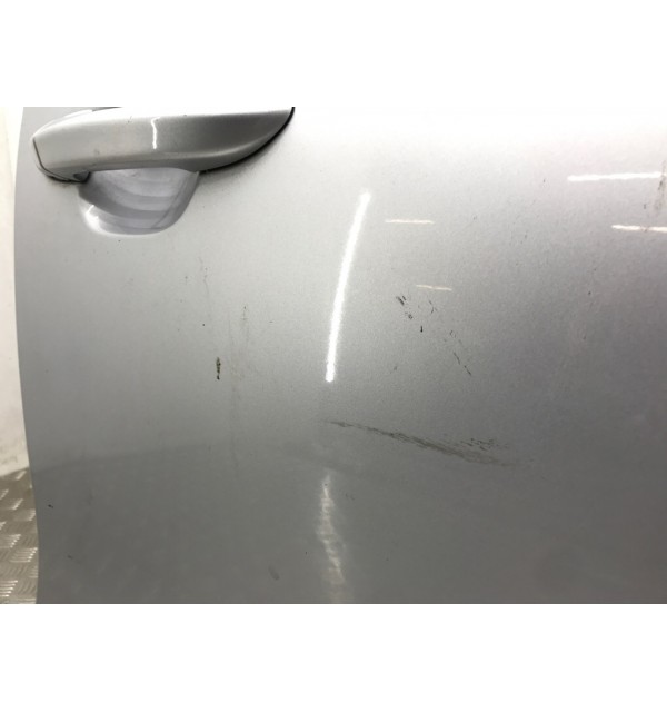 Дверь передняя правая бу для Volkswagen Passat B7 1.6 TDi,  2010 г.