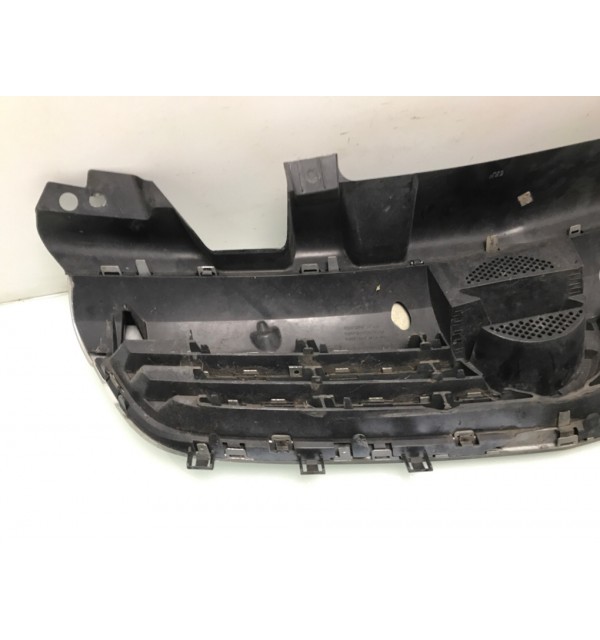 Решетка радиатора бу для Opel Zafira B 1.9 CDTi,  2008 г.