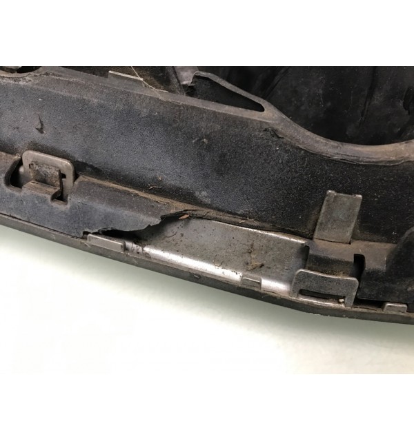 Решетка радиатора бу для Opel Zafira B 1.9 CDTi,  2008 г.