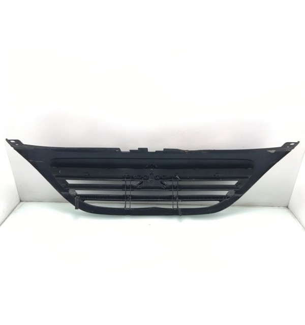Решетка радиатора бу для Citroen C3 1 1.4 HDi,  2004 г.