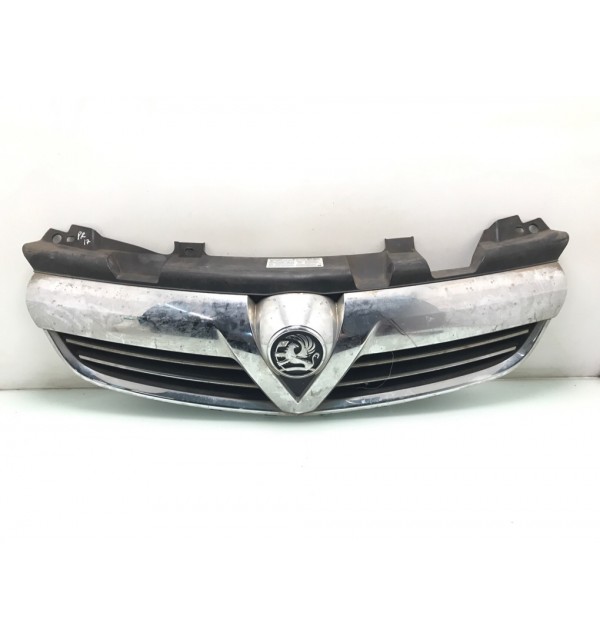 Решетка радиатора бу для Opel Zafira B 1.6 i,  2012 г.