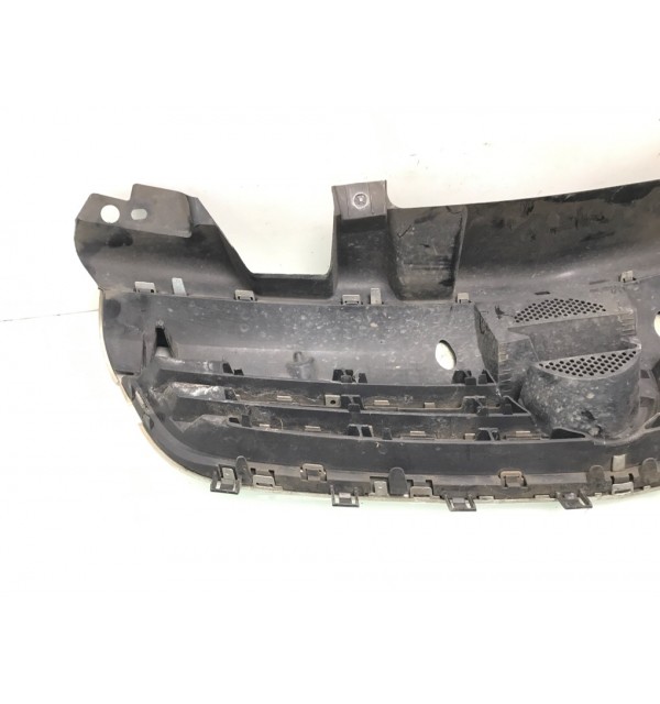 Решетка радиатора бу для Opel Zafira B 1.6 i,  2012 г.