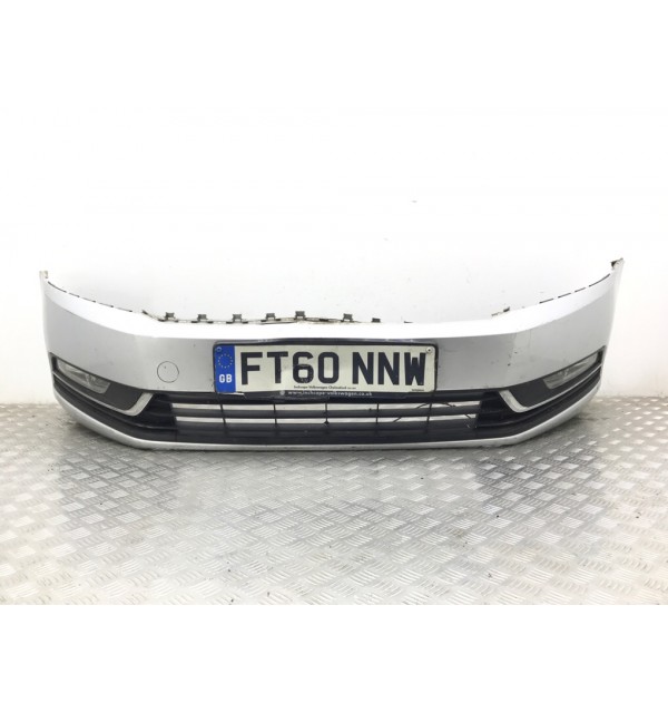 Бампер передний бу для Volkswagen Passat B7 1.6 TDi,  2010 г.