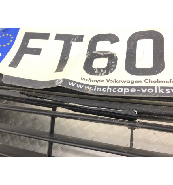 Бампер передний бу для Volkswagen Passat B7 1.6 TDi,  2010 г.
