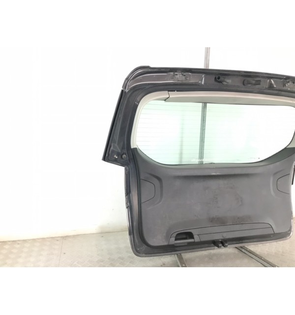 Крышка багажника бу для Opel Zafira C 1.8 i,  2014 г.