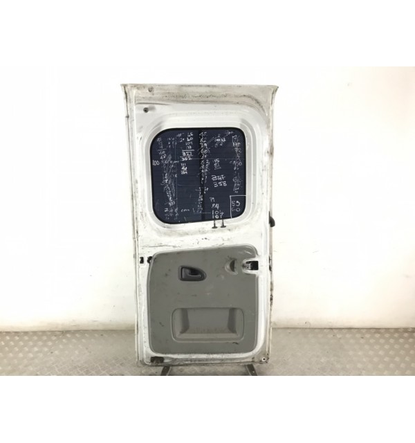 Дверь задняя распашная левая бу для Opel Vivaro 1 2.0 i,  2005 г.