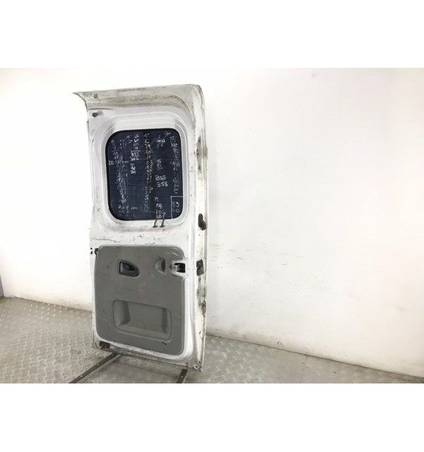 Дверь задняя распашная левая бу для Opel Vivaro 1 2.0 i,  2005 г.