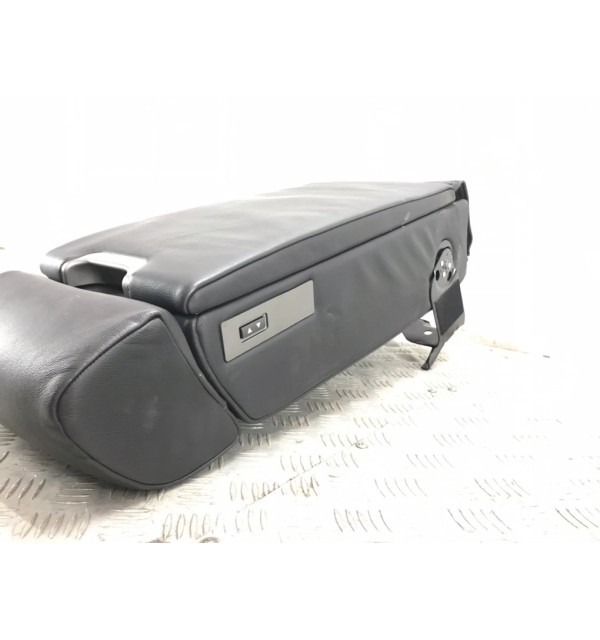 Подлокотник бу для BMW 7 E65/E66 3.0 TD,  2008 г.