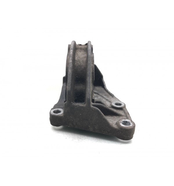 Кронштейн полуоси бу для Fiat Punto 3 1.3 JTD,  2012 г.