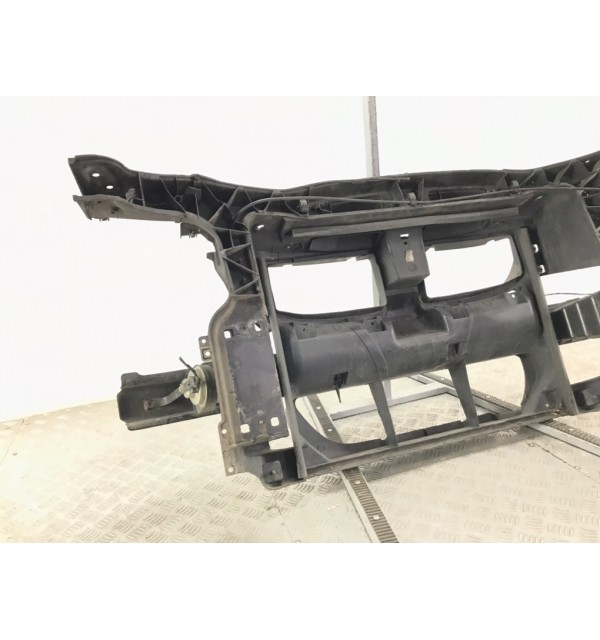 Панель передняя (телевизор) бу для BMW 3 E90/E91/E92/E93 2.0 TD,  2011 г.