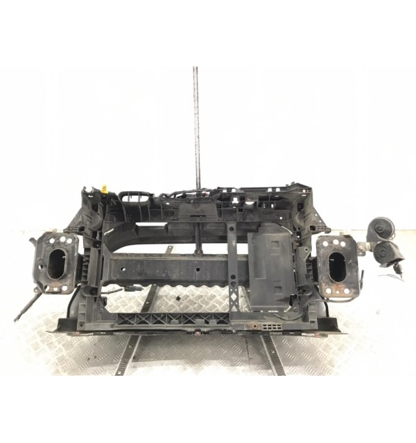 Панель передняя (телевизор) бу для Ford Fiesta 6 1.4 TDCI,  2013 г.