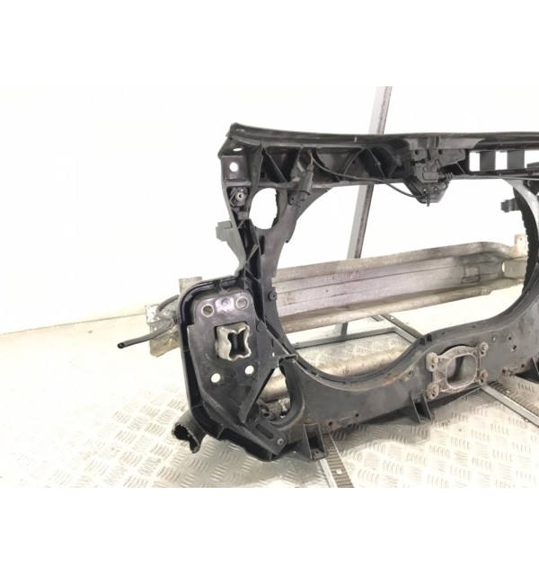 Панель передняя (телевизор) бу для Audi A6 C6 2.0 TDi,  2010 г.