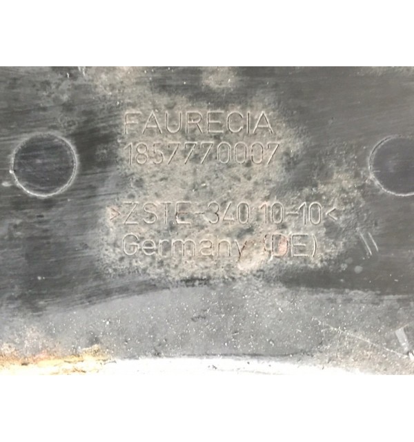 Панель передняя (телевизор) бу для Audi A6 C6 2.0 TDi,  2010 г.