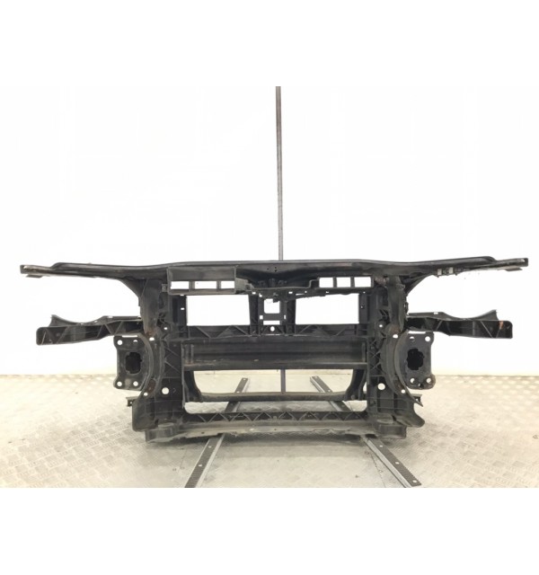 Панель передняя (телевизор) бу для Volkswagen Passat B6 1.9 TDi,  2006 г.