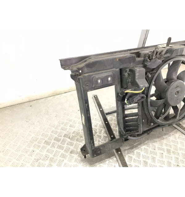 Панель передняя (телевизор) бу для Peugeot 308 T7 1.6 HDi,  2009 г.