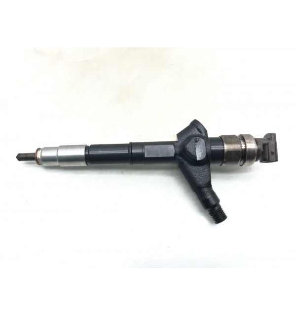 Форсунка бу для Nissan X-Trail T30 2.2 DCi,  2005 г.