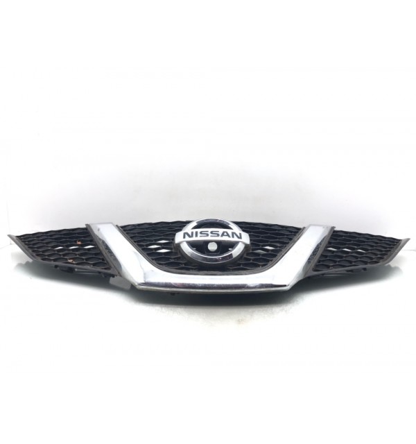Решетка радиатора бу для Nissan Qashqai 2 1.2 i,  2015 г.