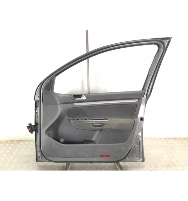 Дверь передняя правая бу для Volkswagen Golf 5 2.0 TDi,  2005 г.