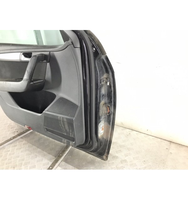 Дверь передняя левая бу для Volkswagen Passat B7 1.6 TDi,  2013 г.