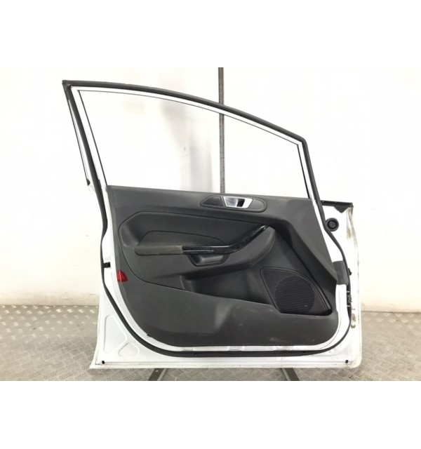 Дверь передняя левая бу для Ford Fiesta 6 1.0 i,  2014 г.