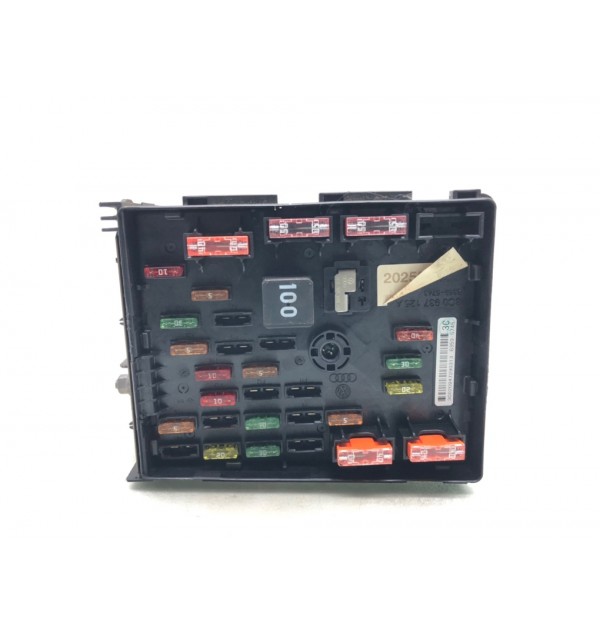 Блок предохранителей бу для Volkswagen Passat B7 1.6 TDi,  2013 г.