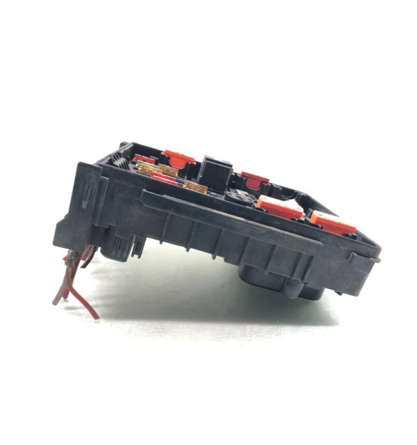 Блок предохранителей бу для Volkswagen Passat B7 1.6 TDi,  2013 г.