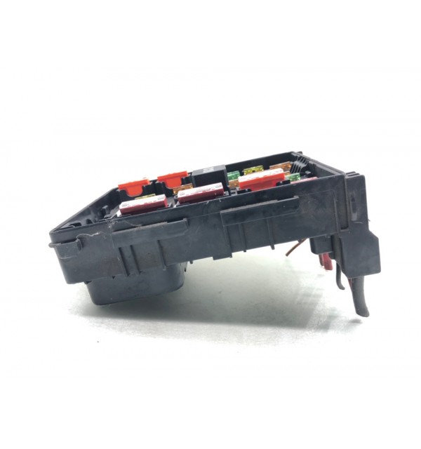 Блок предохранителей бу для Volkswagen Passat B7 1.6 TDi,  2013 г.