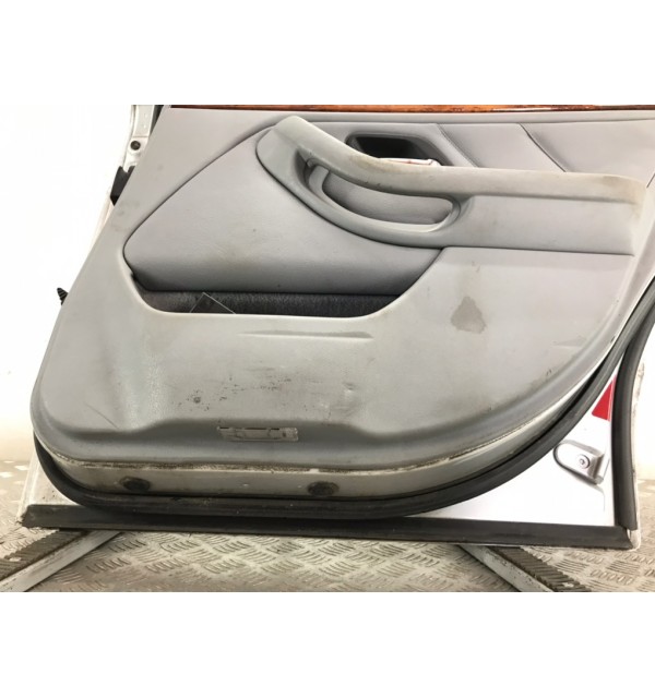 Дверь задняя правая бу для BMW 5 E39 2.5 i,  2000 г.