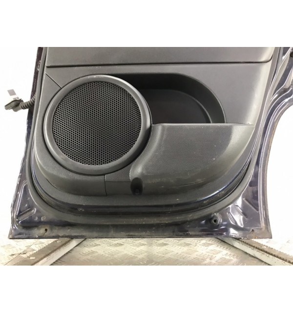 Дверь задняя правая бу для Jeep Patriot  2.2 CDi,  2011 г.