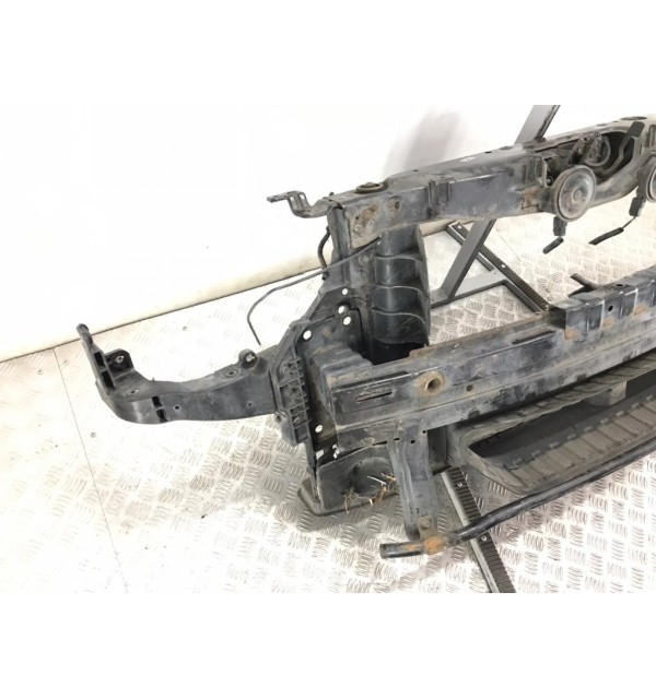 Панель передняя (телевизор) бу для Hyundai i40  1.7 CRDi,  2016 г.