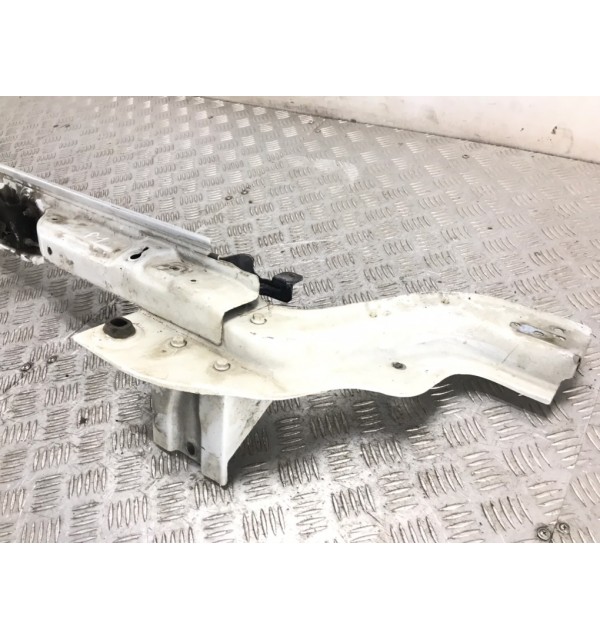 Планка под капот бу для Citroen Nemo  1.3 HDi,  2016 г.