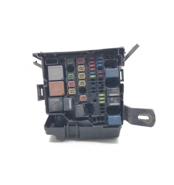 Блок предохранителей бу для Ford Fiesta 6 1.6 TDCI,  2009 г.