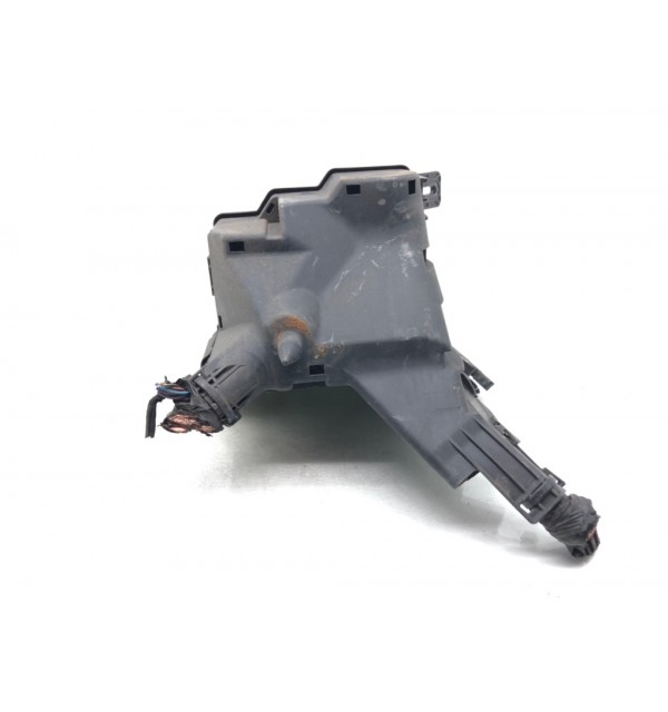 Блок предохранителей бу для Ford Fiesta 6 1.6 TDCI,  2009 г.