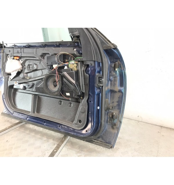 Дверь передняя левая бу для BMW 5 E39 2.5 i,  1998 г.