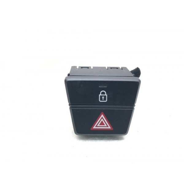 Кнопка аварийной сигнализации бу для Hyundai i20 2 1.4 CRDi,  2015 г.