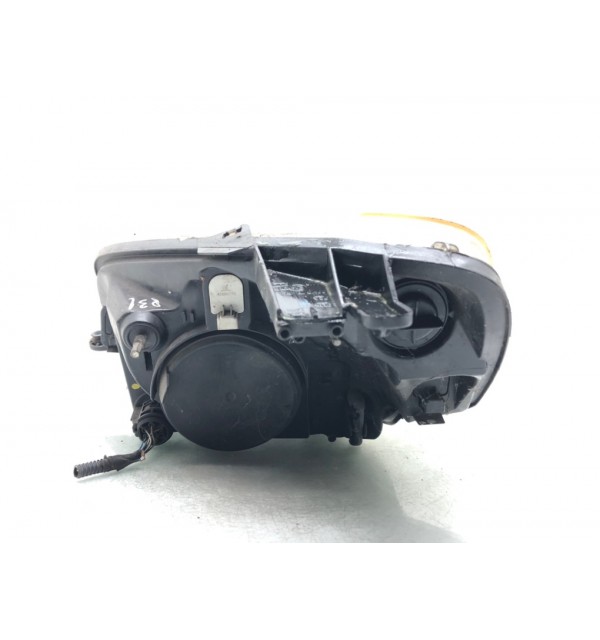 Фара правая бу для Peugeot Bipper 1 1.4 HDi,  2010 г.